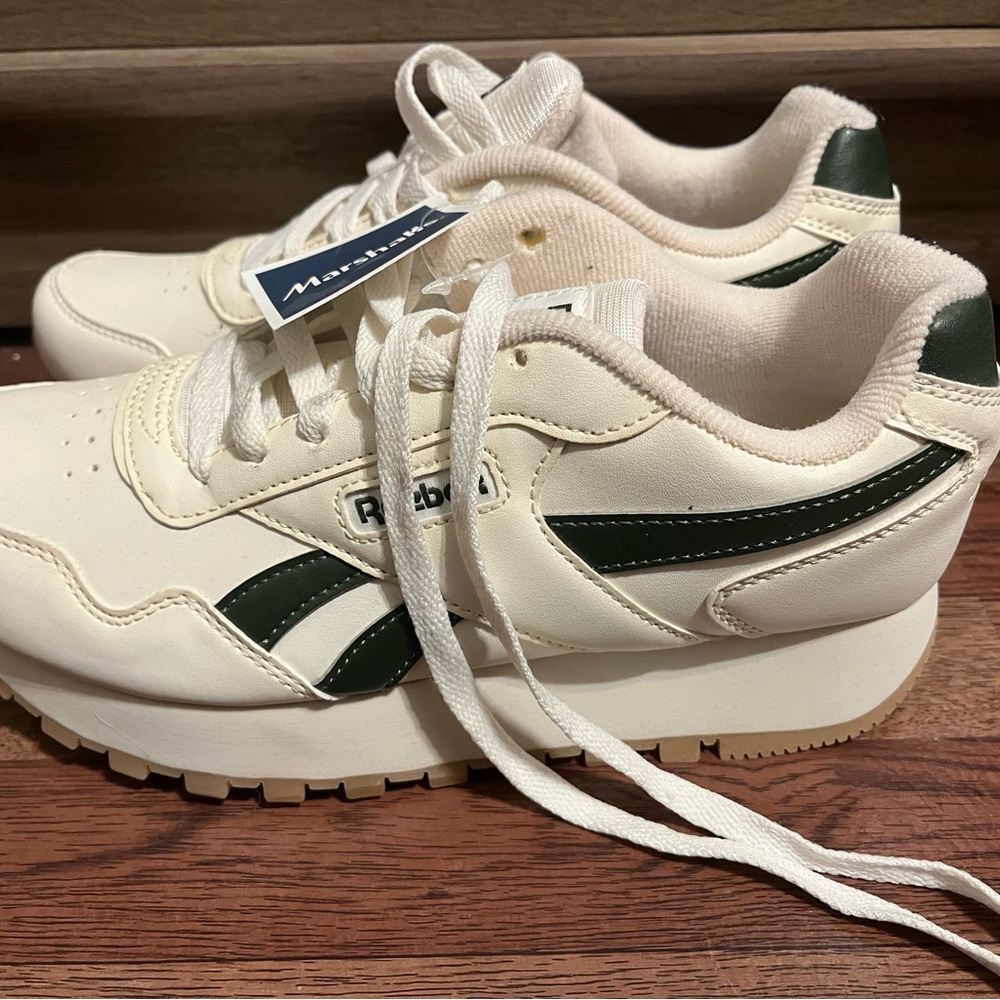 Reebok Cream and Green Women's Sneakers